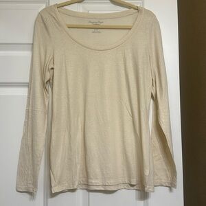 American Eagle Favorite Tee Cream Shimmer Large nwot
